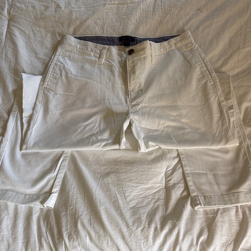 14th & Union Men's Cream Chinos